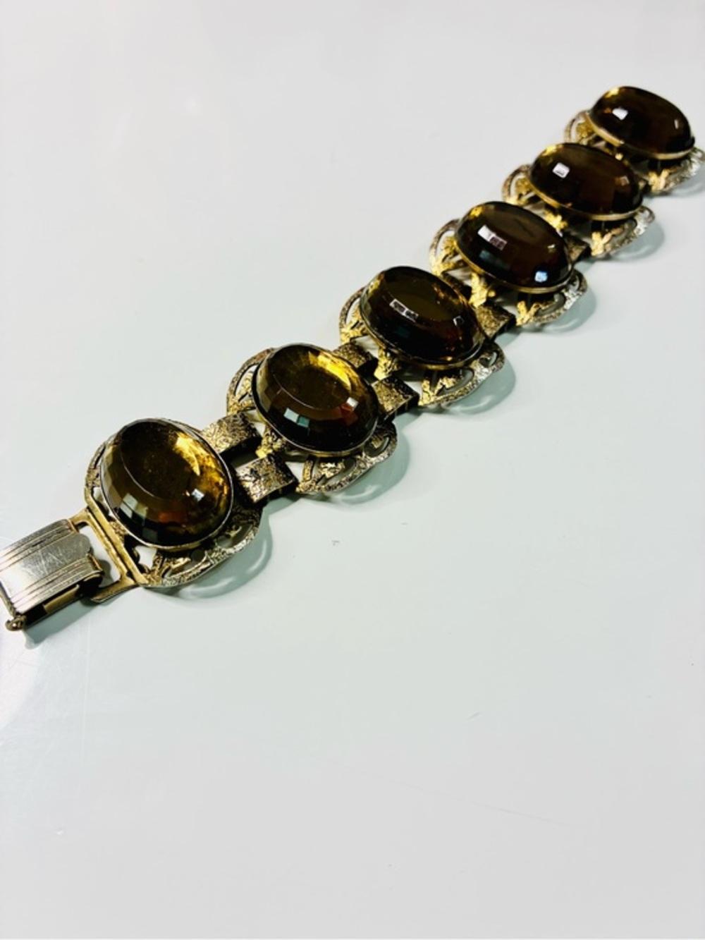 VTG Retro Brassy Gold-Tone Bracelet with Honey Amber Acrylic Cabochons